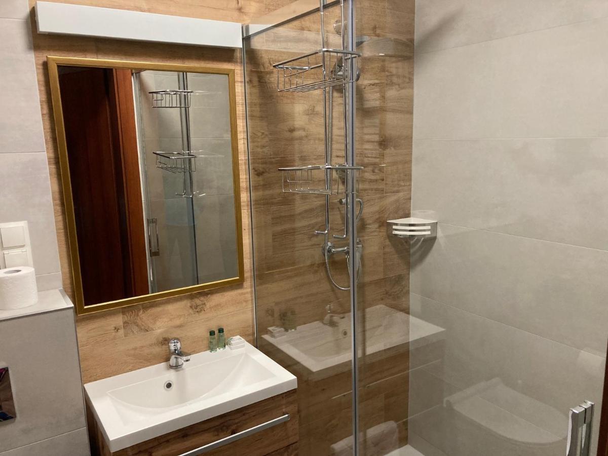Lesna Polana Hotel Radawa Buitenkant foto